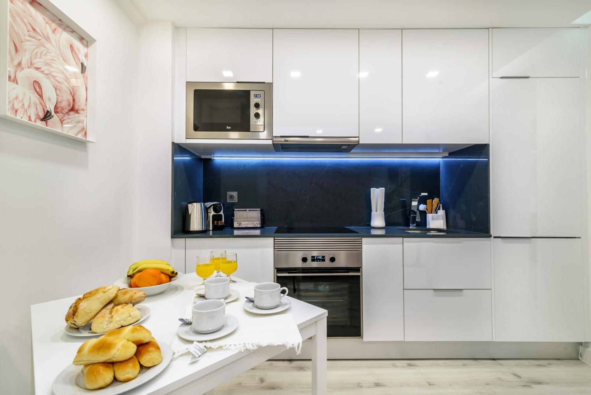 ליסבון Whome City Chic Escape: Your Stylish Haven In Downtown מראה חיצוני תמונה