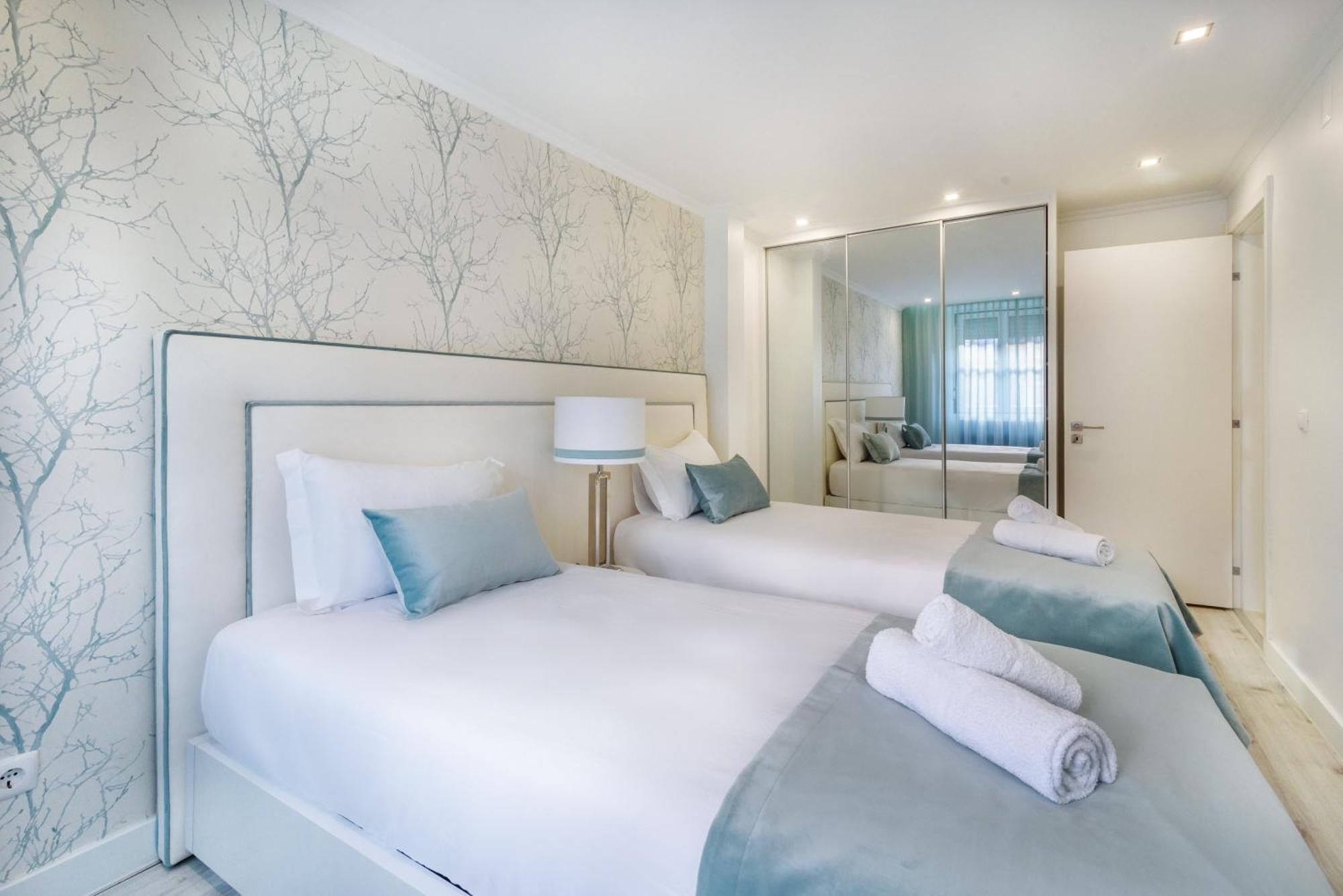 ליסבון Whome City Chic Escape: Your Stylish Haven In Downtown מראה חיצוני תמונה