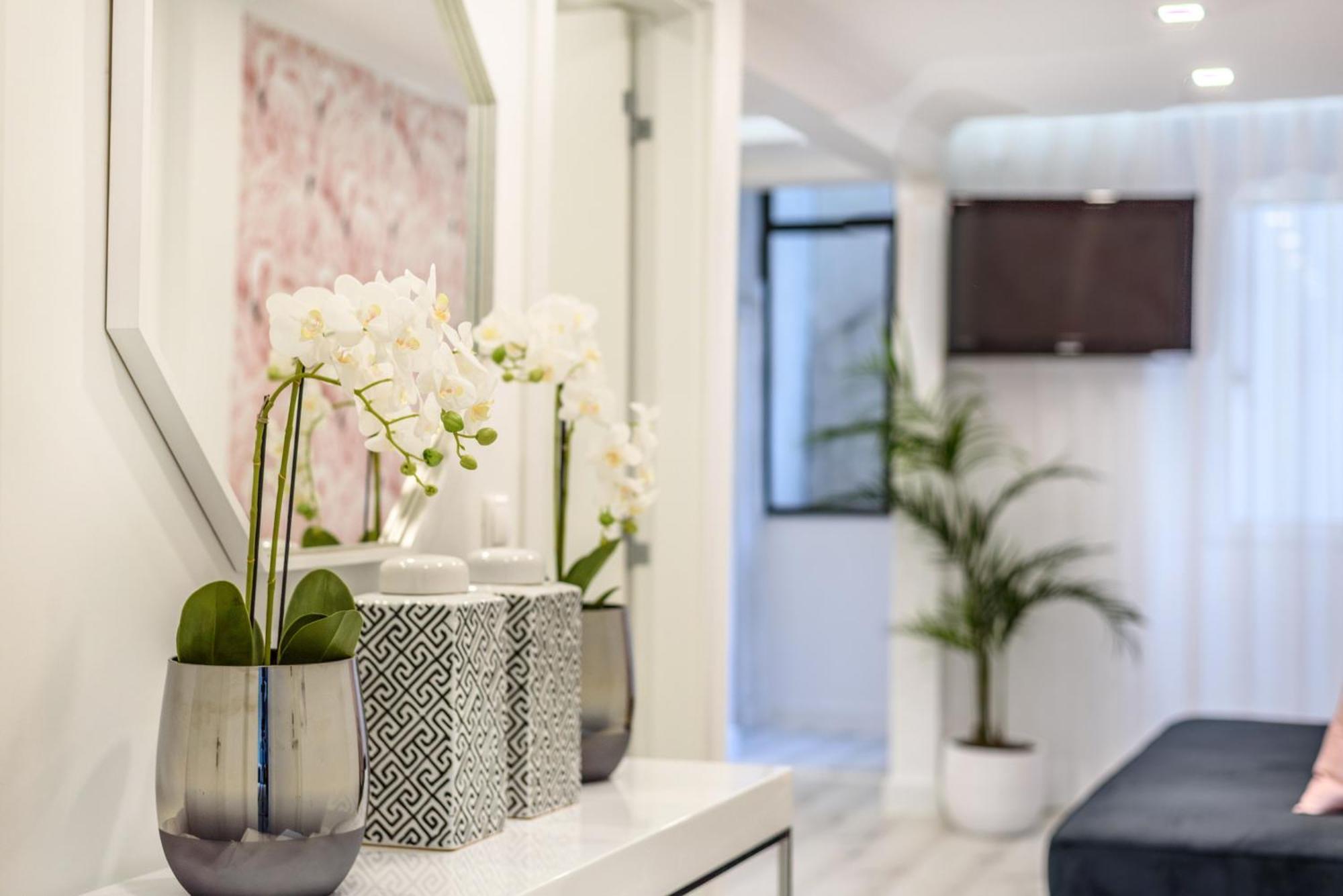 ליסבון Whome City Chic Escape: Your Stylish Haven In Downtown מראה חיצוני תמונה